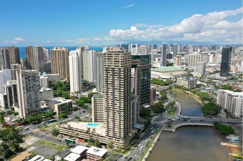 Hawaiian Monarch Penthouse 401 By Hawaii Ocean Club Apartment โฮโนลูลู ภายนอก รูปภาพ